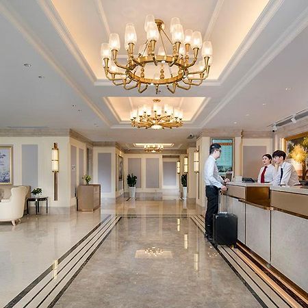 Vienna 3 Best Hotel Shenzhen Airong Road Exterior photo
